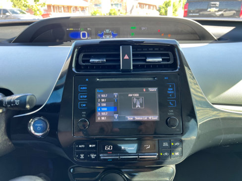 Used 2019 Toyota Prius AWD image 19