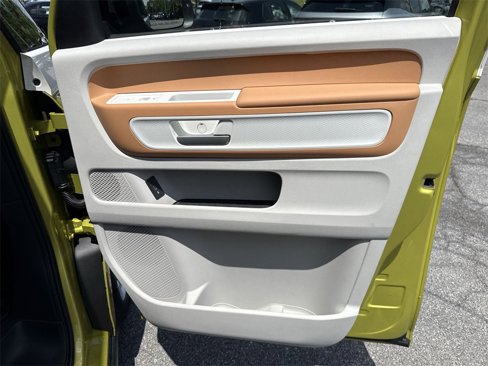 New 2025 Volkswagen ID. Buzz 1st Edition image 24