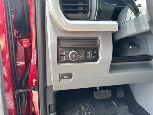 New 2025 Ford F350 XLT w/ Black Appearance Package image 19