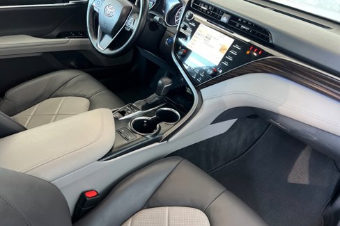 Used 2019 Toyota Camry XLE image 15