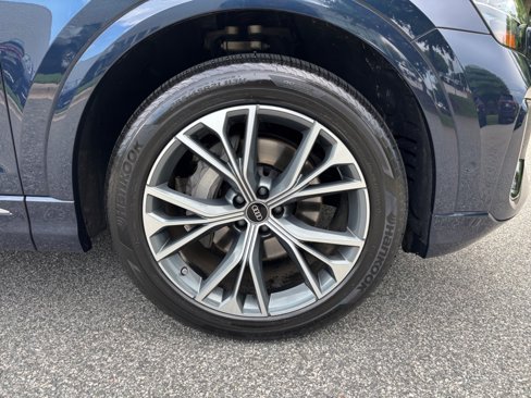Certified 2025 Audi Q8 Premium Plus image 25