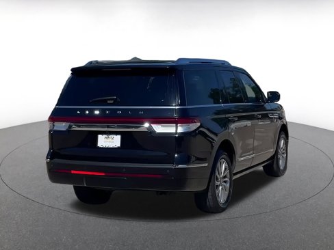 Used 2024 Lincoln Navigator Premiere image 14