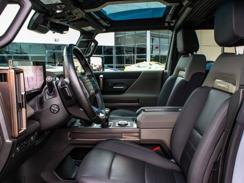Used 2025 GMC Hummer EV 2X image 31