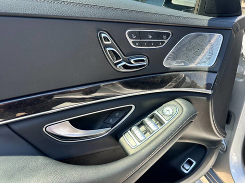 Used 2016 Mercedes-Benz S 550 Sedan image 21
