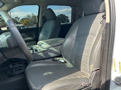 Used 2018 RAM 2500 Tradesman w/ Chrome Appearance Group image 12