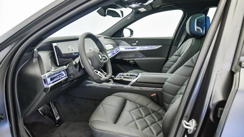 New 2026 BMW 740i w/ Premium Package image 21