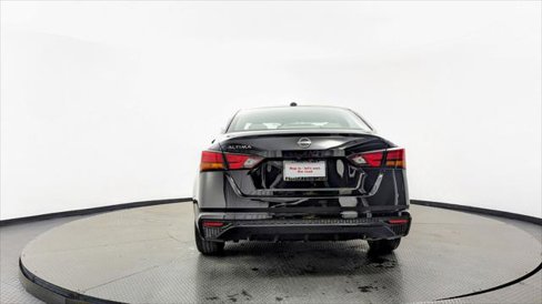 Used 2025 Nissan Altima 2.5 SV image 7