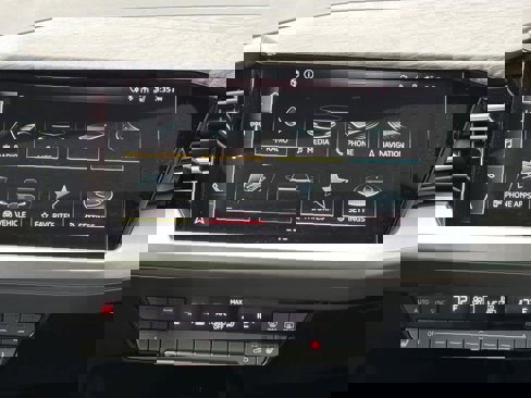 New 2025 Audi Q4 e-tron Premium image 15