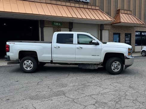 Used 2017 Chevrolet Silverado 2500 LT image 2