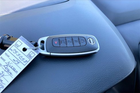 Certified 2025 Nissan Rogue SV image 11