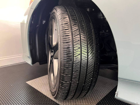 Used 2019 Toyota Prius Limited image 26