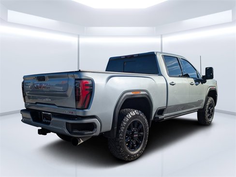 Used 2024 GMC Sierra 2500 AT4 w/ AT4 Premium Plus Package image 3