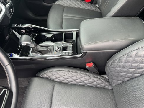 Used 2022 Kia Sorento SX Prestige image 17