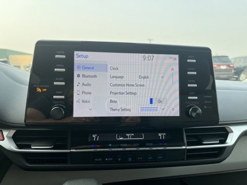 Used 2024 Toyota Sienna LE image 42
