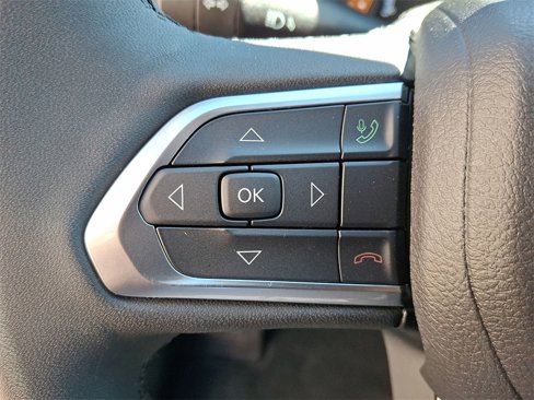 Used 2024 Jeep Compass Limited image 17