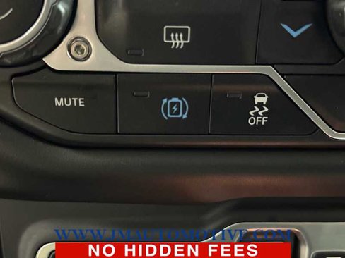 Used 2023 Jeep Wrangler Sahara image 37