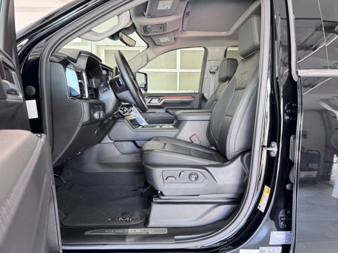 Certified 2024 GMC Sierra 3500 Denali w/ Denali Reserve Package image 10