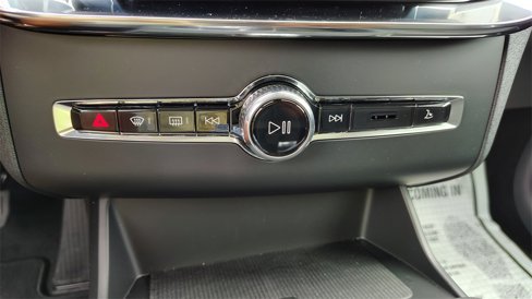 New 2025 Volvo XC90 T8 Plus w/ Protection Package Premier image 25