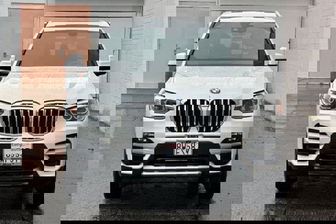 Certified 2021 BMW X3 xDrive30e w/ Convenience Package image 11