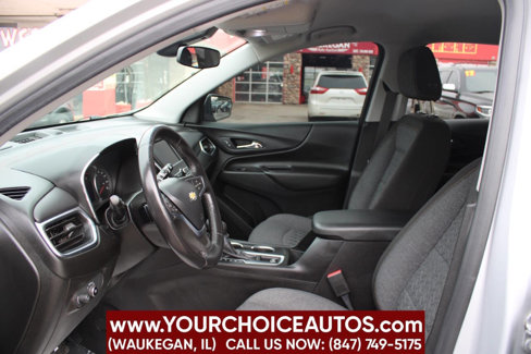 Used 2022 Chevrolet Equinox LT w/ Driver Convenience Package image 10