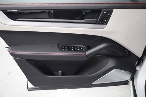 New 2025 Porsche Cayenne GTS image 16