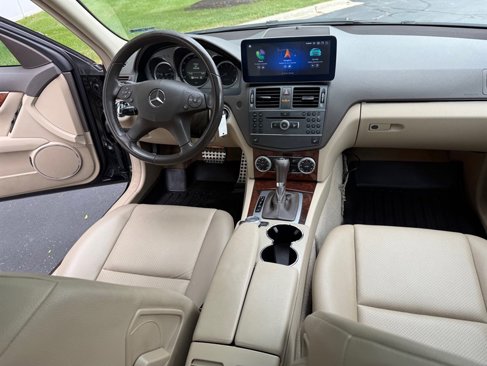 Used 2011 Mercedes-Benz C 300 4MATIC Sedan image 22