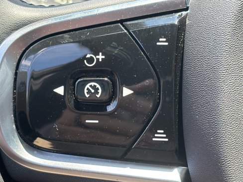 Used 2024 Volvo XC90 B5 Plus w/ Protection Package Premier image 39