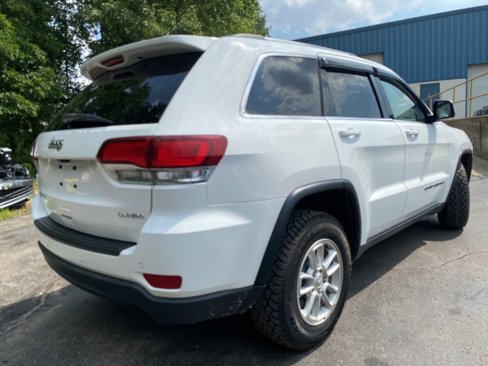 Used 2020 Jeep Grand Cherokee Laredo image 3