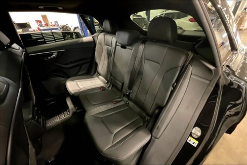 Certified 2025 Audi Q8 Premium image 26