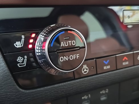 New 2025 Mitsubishi Outlander SEL image 26