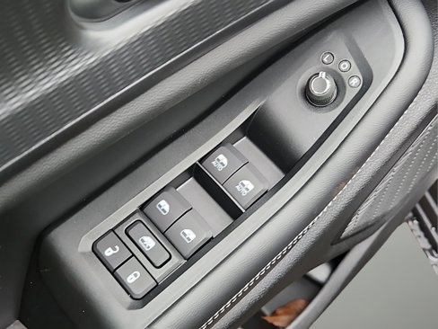 New 2025 Jeep Grand Cherokee L Altitude image 14
