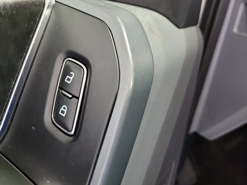Used 2022 Ford F150 XLT image 48