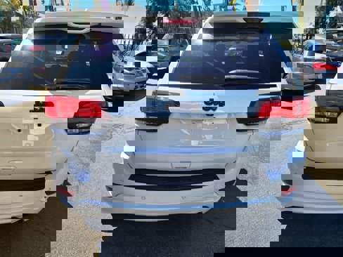 Used 2018 Jeep Grand Cherokee Altitude image 35