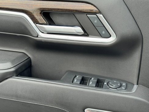 Used 2024 GMC Sierra 1500 Elevation image 24