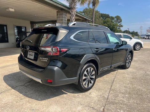 Used 2023 Subaru Outback Touring image 5