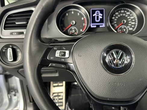 Used 2017 Volkswagen Golf Alltrack SE image 42