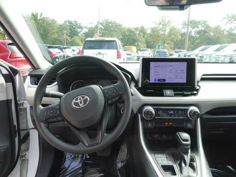 Used 2023 Toyota RAV4 XLE image 15