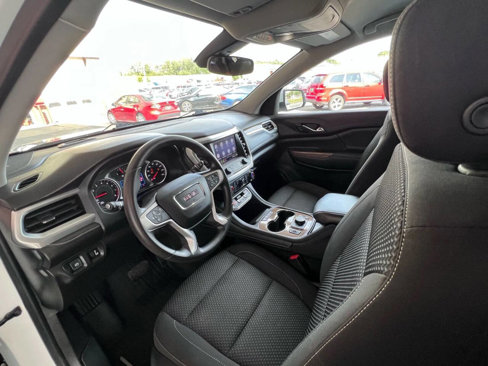 Used 2021 GMC Acadia SLE w/ Driver Convenience Package image 12