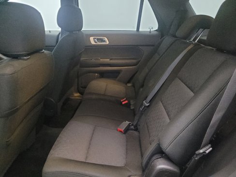 Used 2015 Ford Explorer XLT w/ Equipment Group 201B image 18