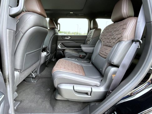 New 2026 Nissan Armada Platinum image 12