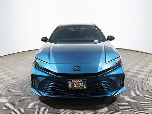 Used 2025 Toyota Camry XSE image 3