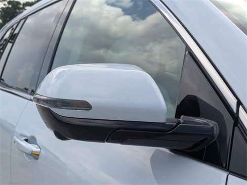 Used 2026 Buick Enclave Avenir image 11