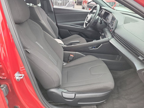 Used 2025 Hyundai Elantra Sport w/ Cargo Package image 15