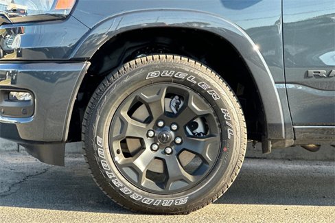 New 2026 RAM 1500 4x4 Crew Cab image 24