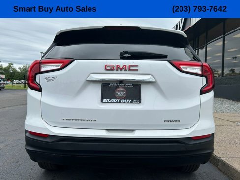 Used 2022 GMC Terrain SLE w/ Driver Convenience Package image 8