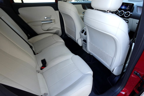 Used 2021 Mercedes-Benz GLA 250 4MATIC w/ Premium Package image 14