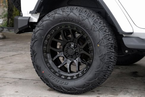 Used 2022 Jeep Wrangler Unlimited Sahara w/ Cold Weather Group image 66