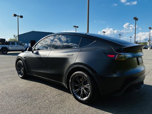 Used 2025 Tesla Model Y Long Range image 5