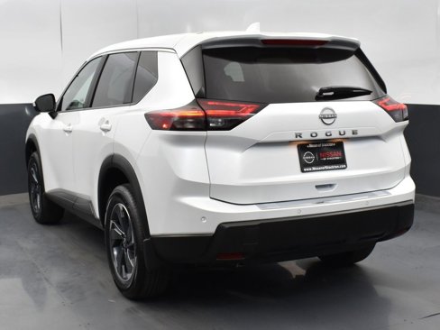 New 2026 Nissan Rogue SV image 6