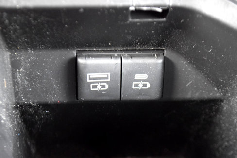 Used 2022 Toyota Camry SE image 28